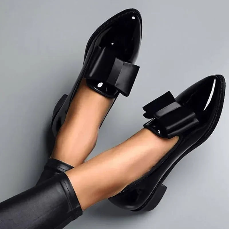 2025 Women's Loafers Bow Decor Pointed Toe Flat Shoes for Women Patent Leather Shallow Mouth Commuter Casual Zapatillas De Mujer