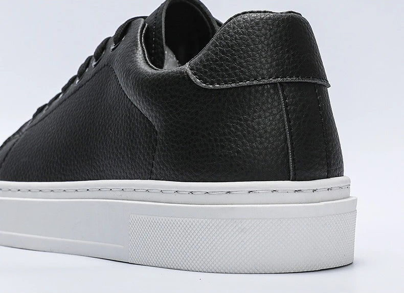 New Fashionable Personalized Men's Casual Board Shoes Versatile Flat White Shoes Men's Flat Shoes