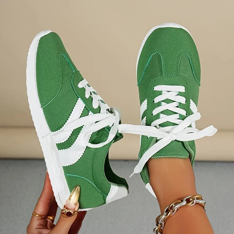 2025 Spring New Women Sneakers Comfortable Outdoor Fashion Versatile Flat Casual Sneakers Lace Up Women Sports Shoes Plus Size